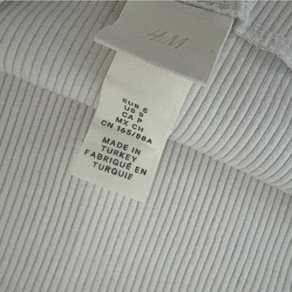 H&M White Off-Shoulder Ribbed Top - Picture 2 of 2